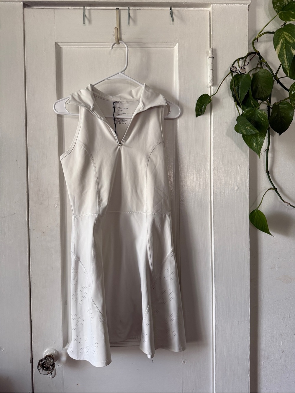 Sincerely Jules White Sleeveless A-Line Dress size M
